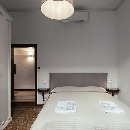 Residenza Dei Dogi Apartment Venesia Bagian luar foto