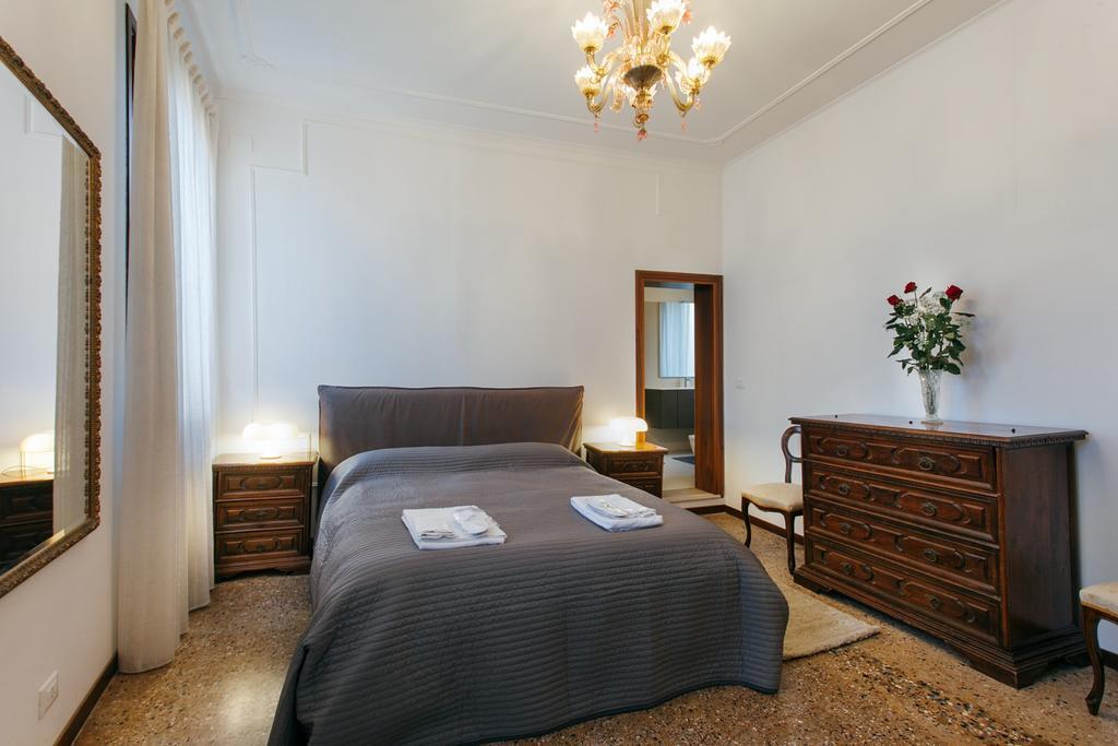 Residenza Dei Dogi Apartment Venesia Bagian luar foto
