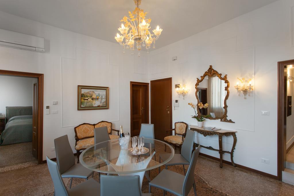 Residenza Dei Dogi Apartment Venesia Bagian luar foto